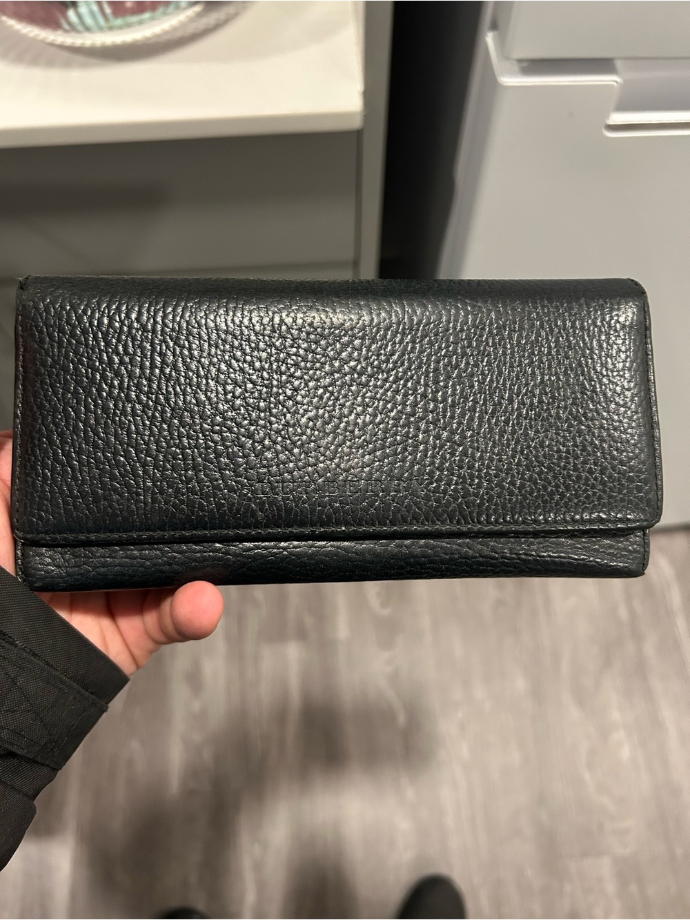 Burberry Black Leather Money Clip with Signature Check Lining - Picture 3 of 8
